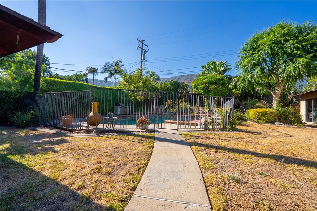 439 W Virginia Avenue