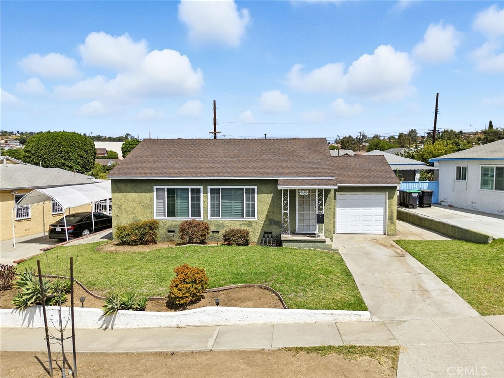 105 E Floral Drive