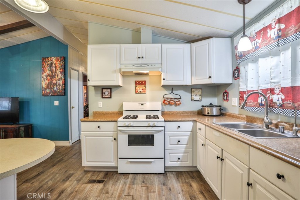 27701 Murrieta Road 246