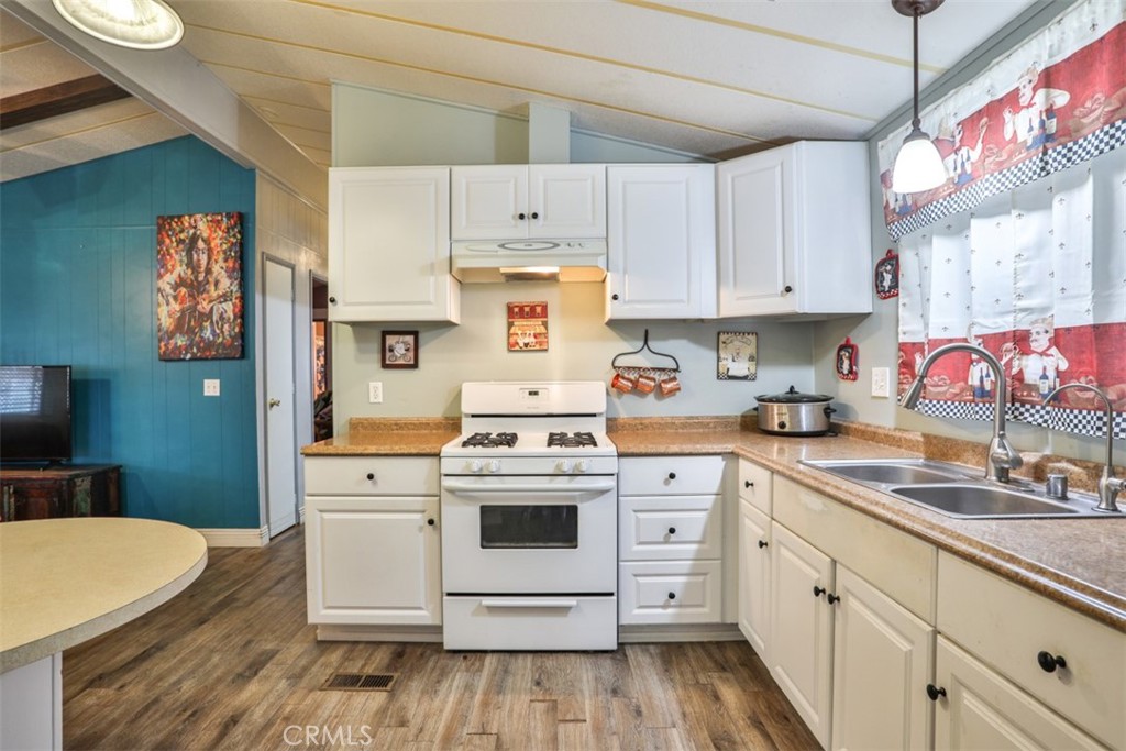 27701 Murrieta Road 246