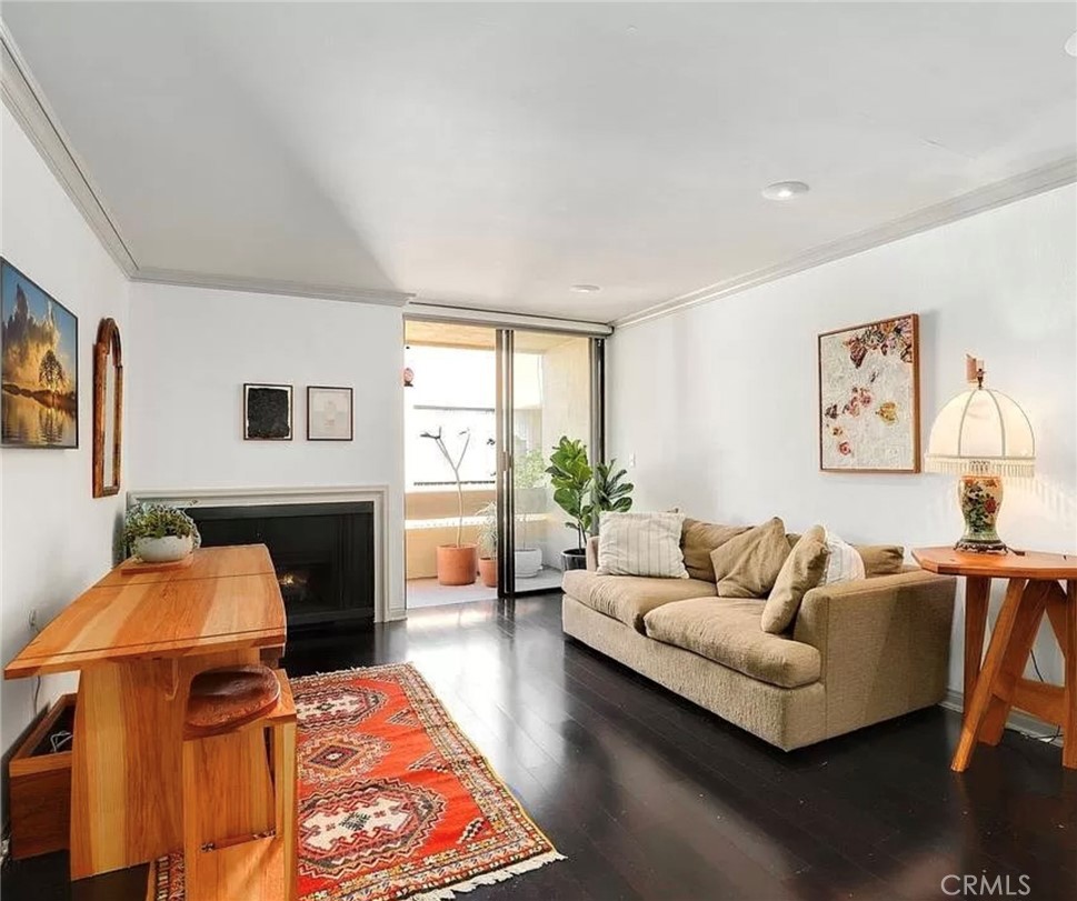 750 N Kings Road 325