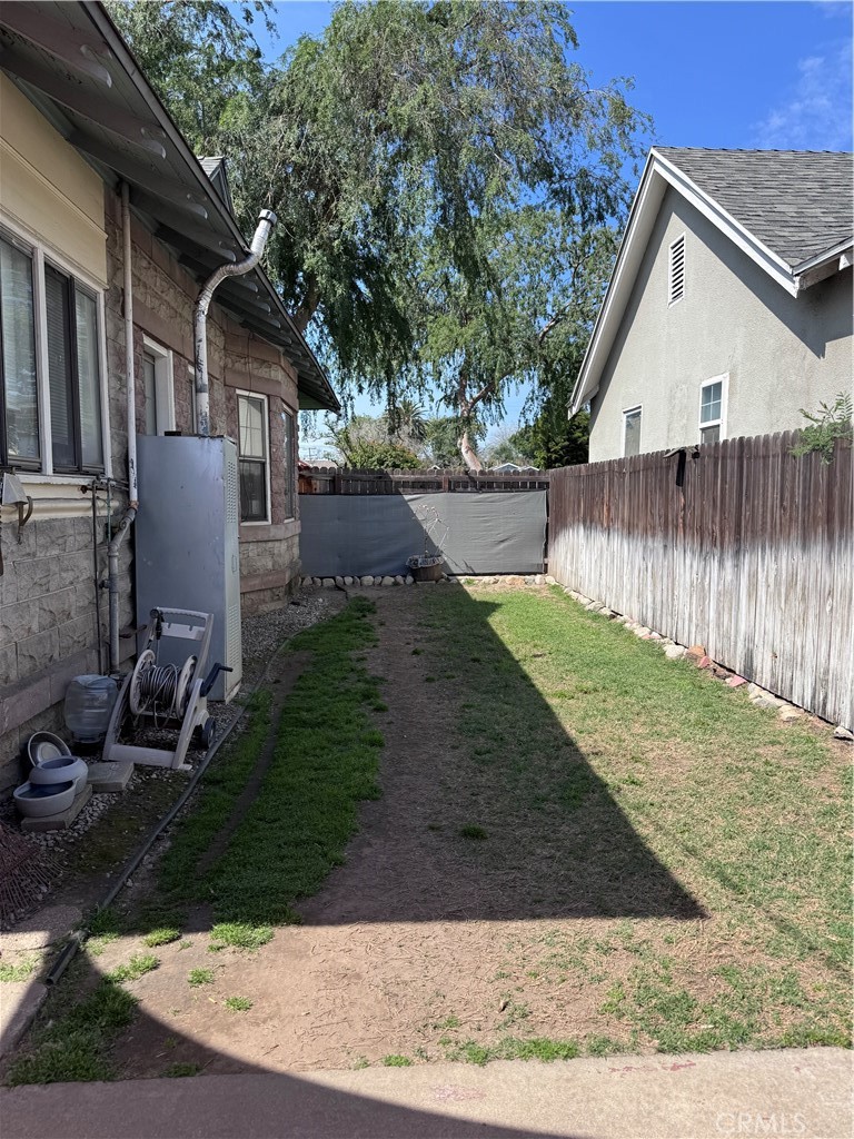 404 N 9th