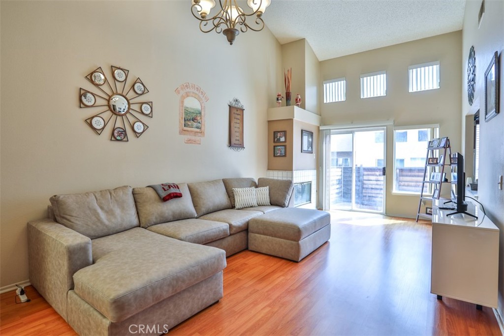 7331 Belpine 30