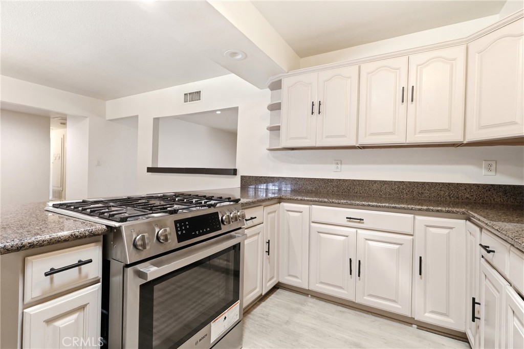 524 E Ghent