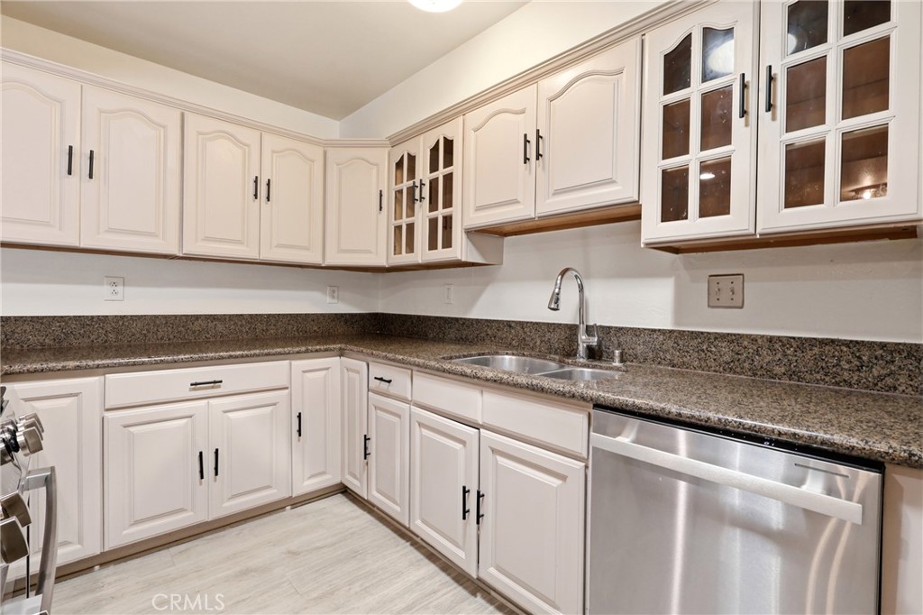 524 E Ghent