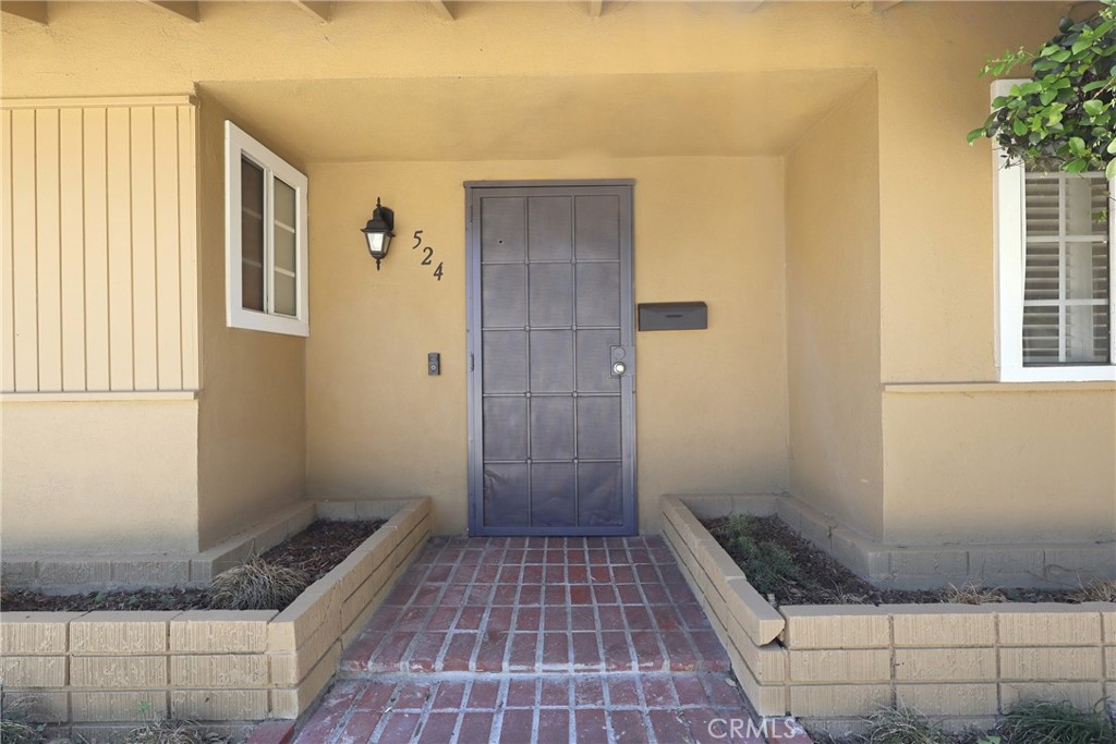 524 E Ghent