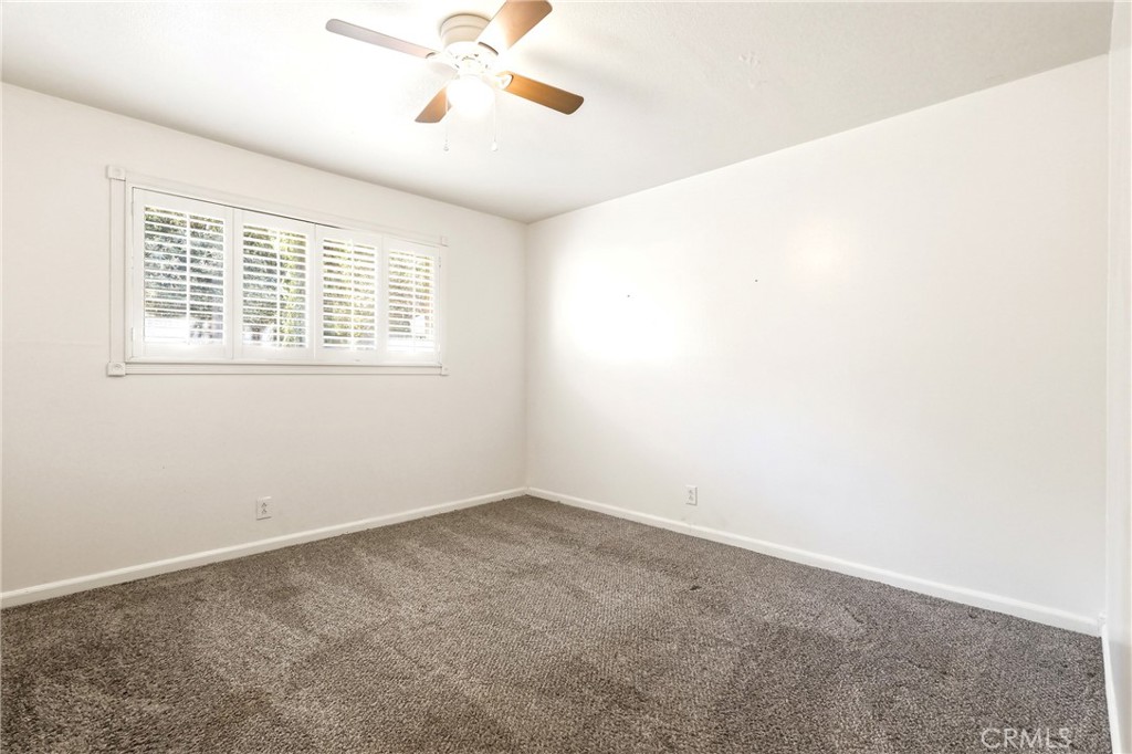 524 E Ghent