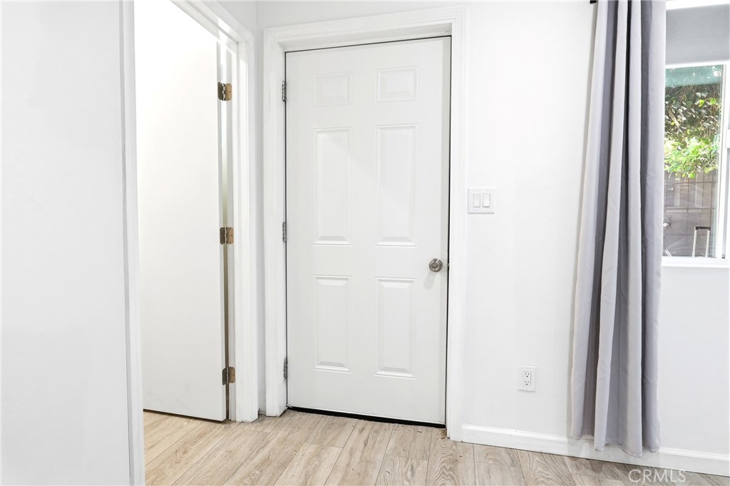 524 E Ghent