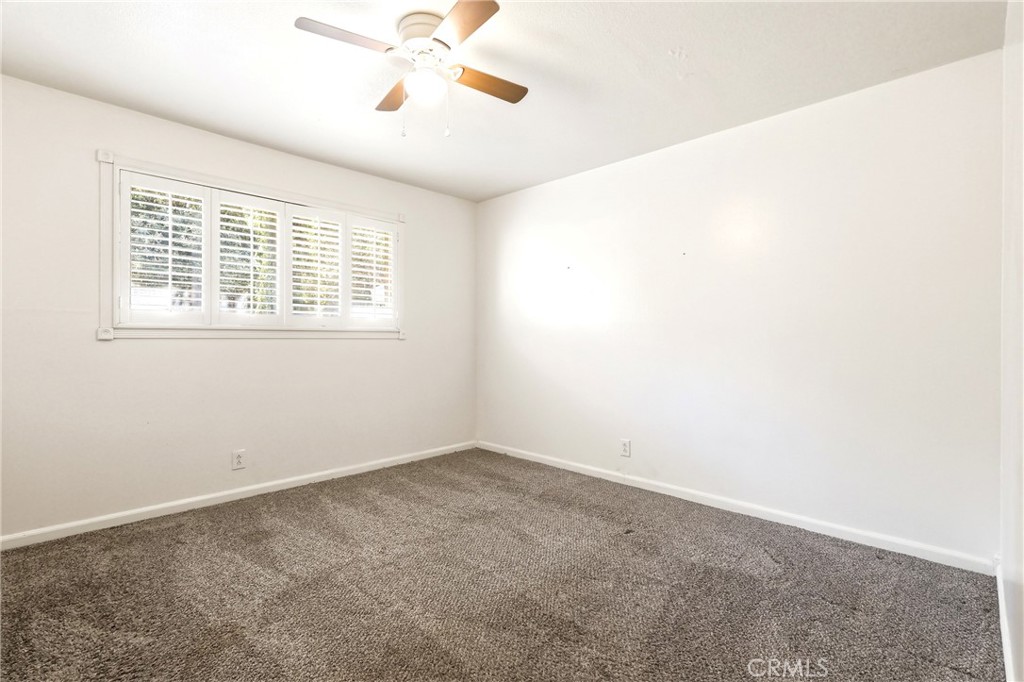 524 E Ghent