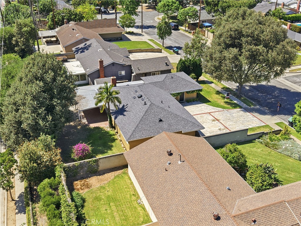 524 E Ghent