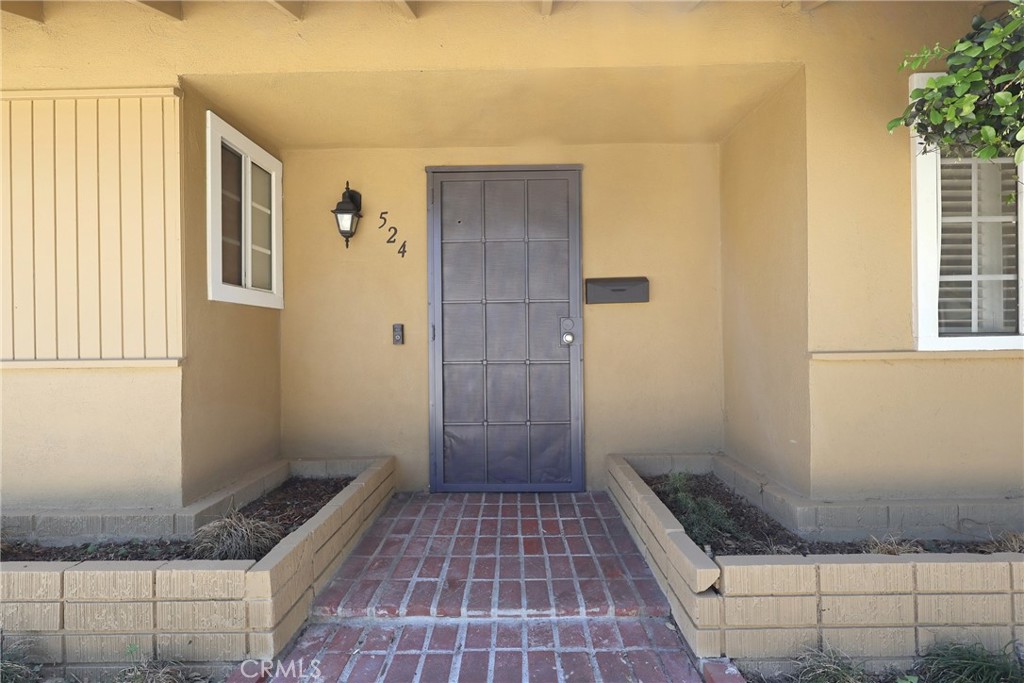 524 E Ghent