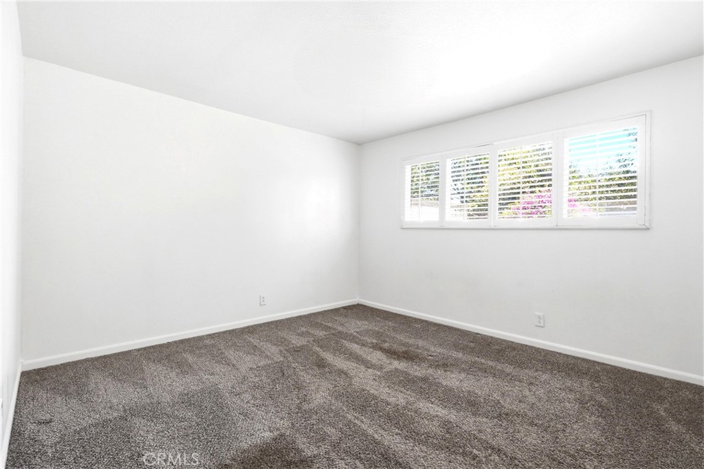 524 E Ghent