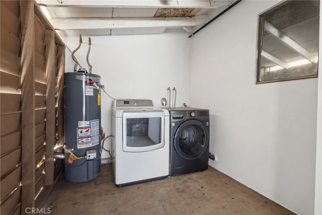 524 E Ghent