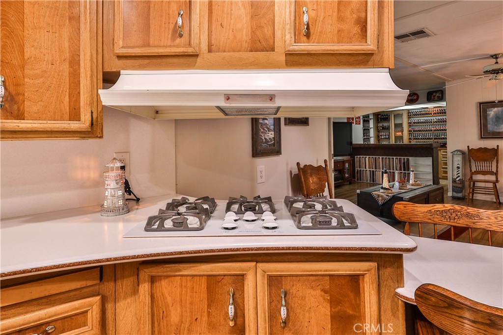 929 E Foothill Boulevard 52