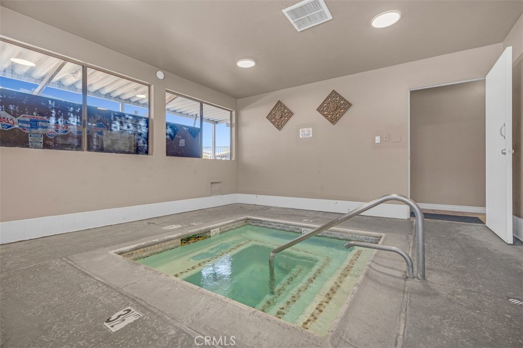 929 E Foothill Boulevard 52