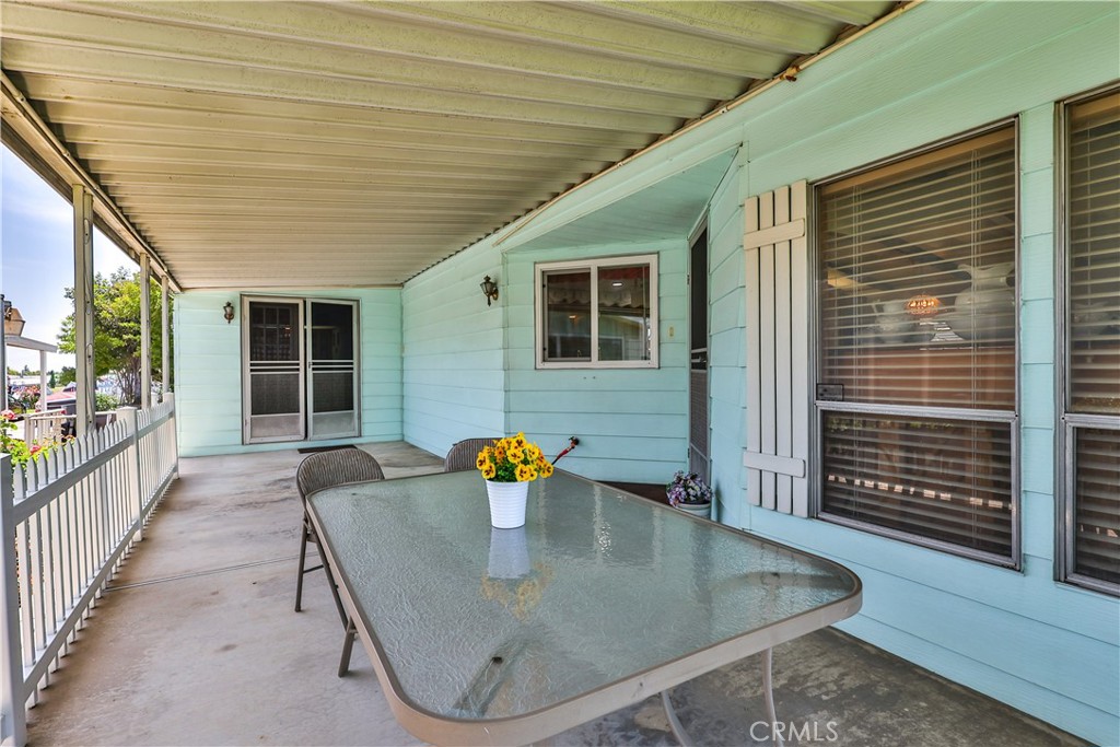 929 E Foothill Boulevard 52
