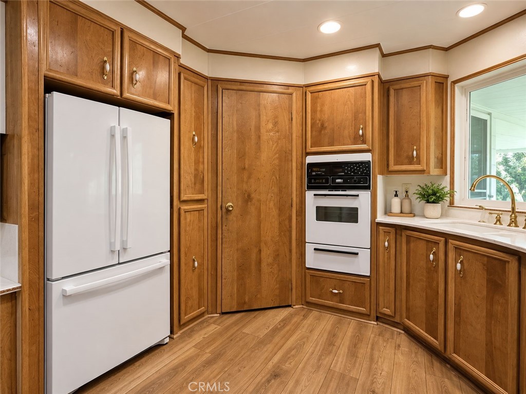 929 E Foothill Boulevard 52