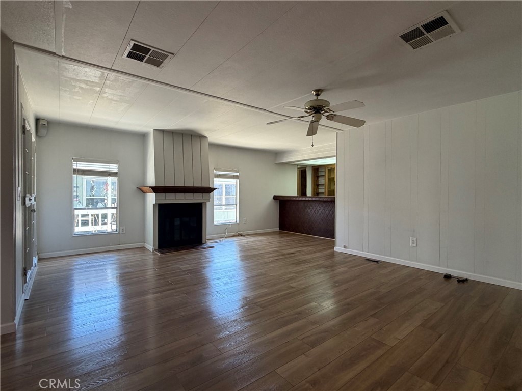 929 E Foothill Boulevard 52