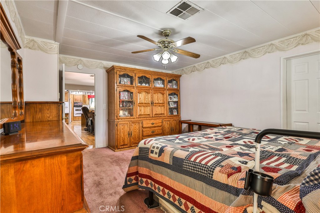 929 E Foothill Boulevard 52