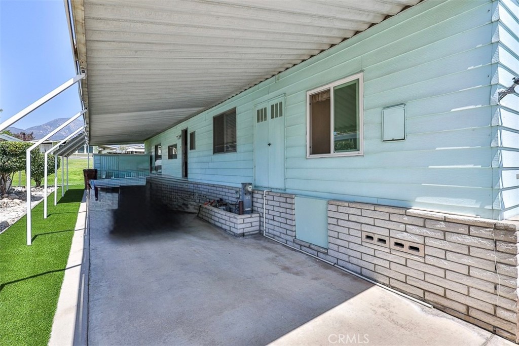 929 E Foothill Boulevard 52