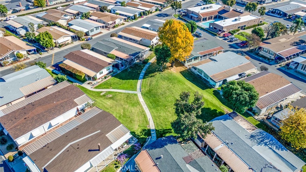 929 E Foothill Boulevard 52