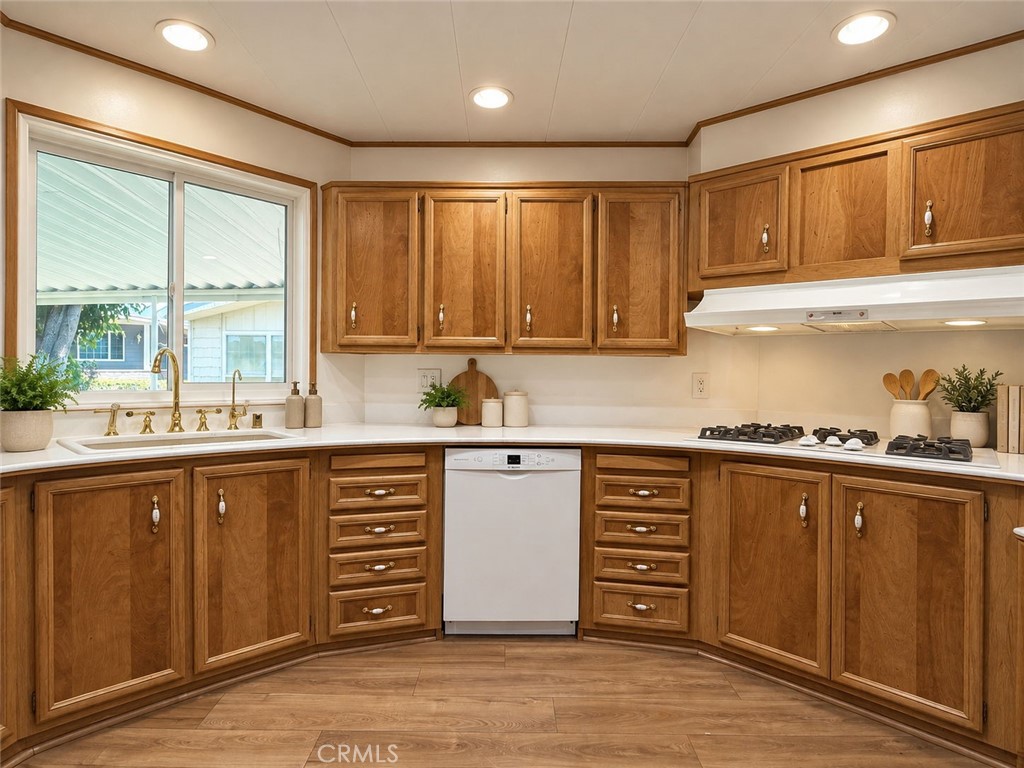 929 E Foothill Boulevard 52