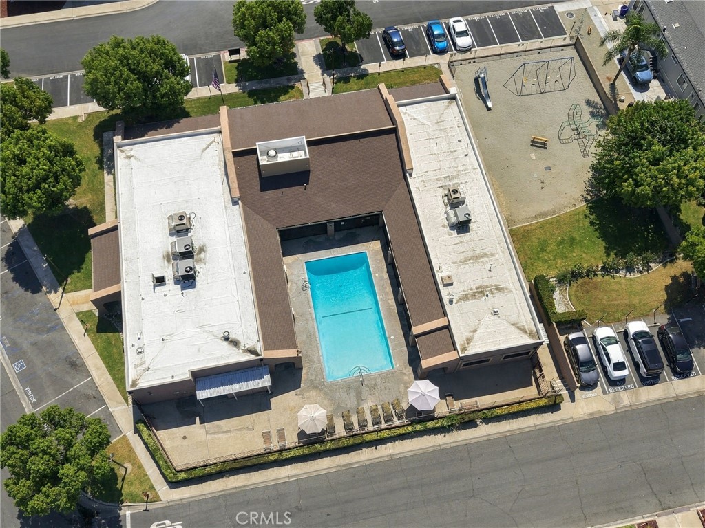 929 E Foothill Boulevard 52