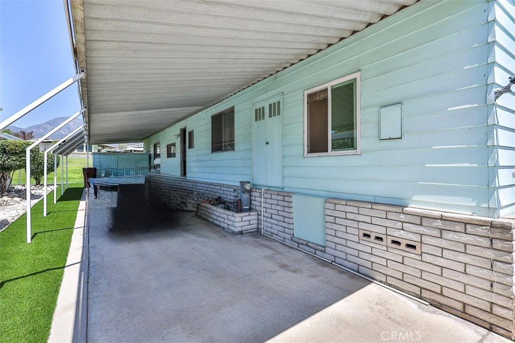 929 E Foothill Boulevard 52