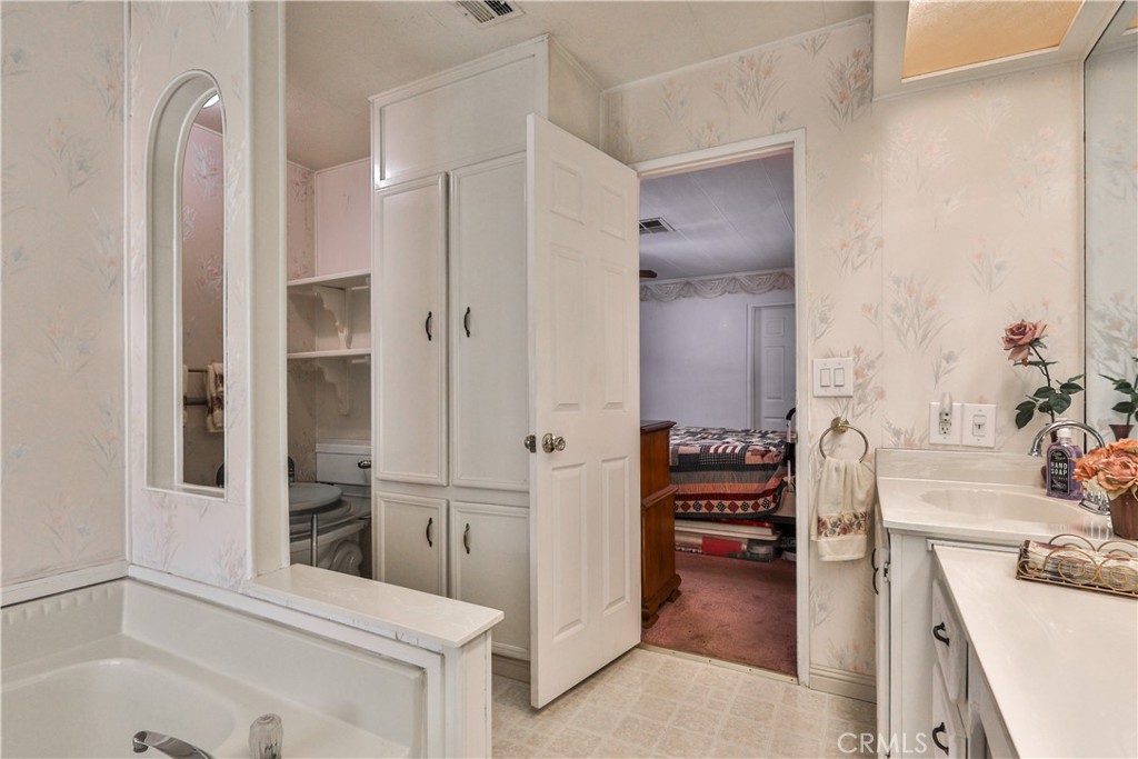 929 E Foothill Boulevard 52