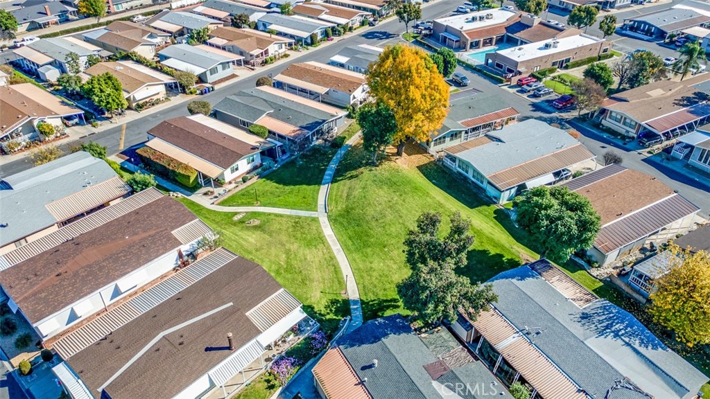 929 E Foothill Boulevard 52