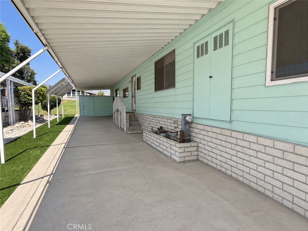 929 E Foothill Boulevard 52