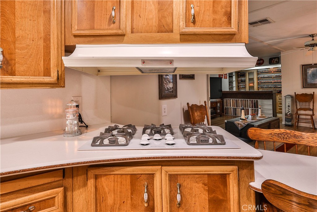 929 E Foothill Boulevard 52