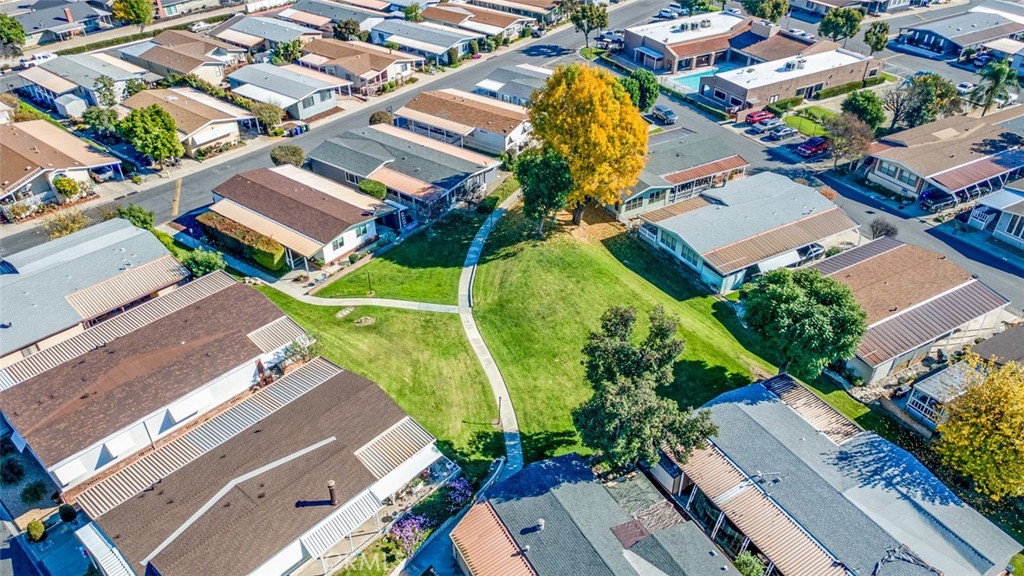 929 E Foothill Boulevard 52