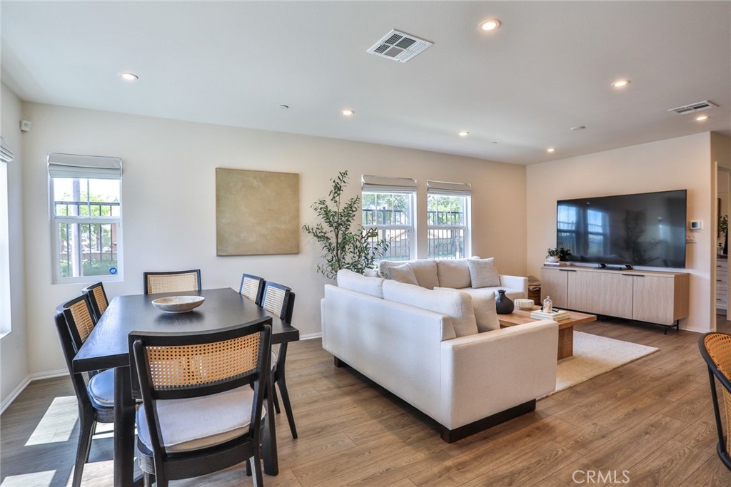 6392 Sierra Vista 5
