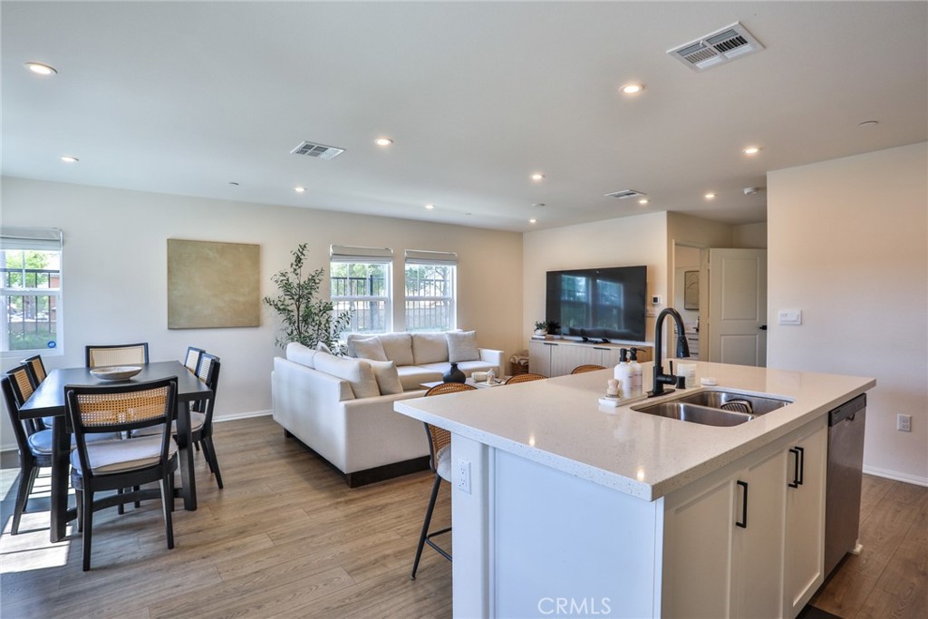 6392 Sierra Vista 5