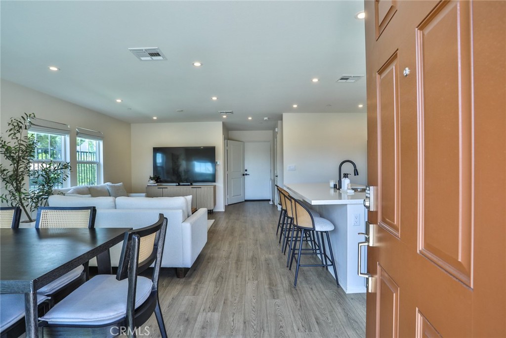 6932 Sierra Vista 5