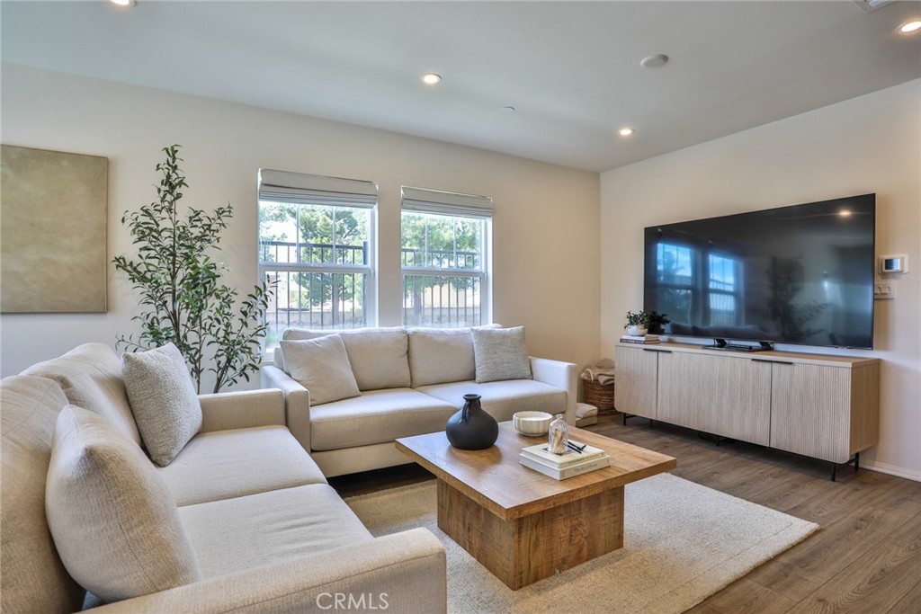 6392 Sierra Vista 5