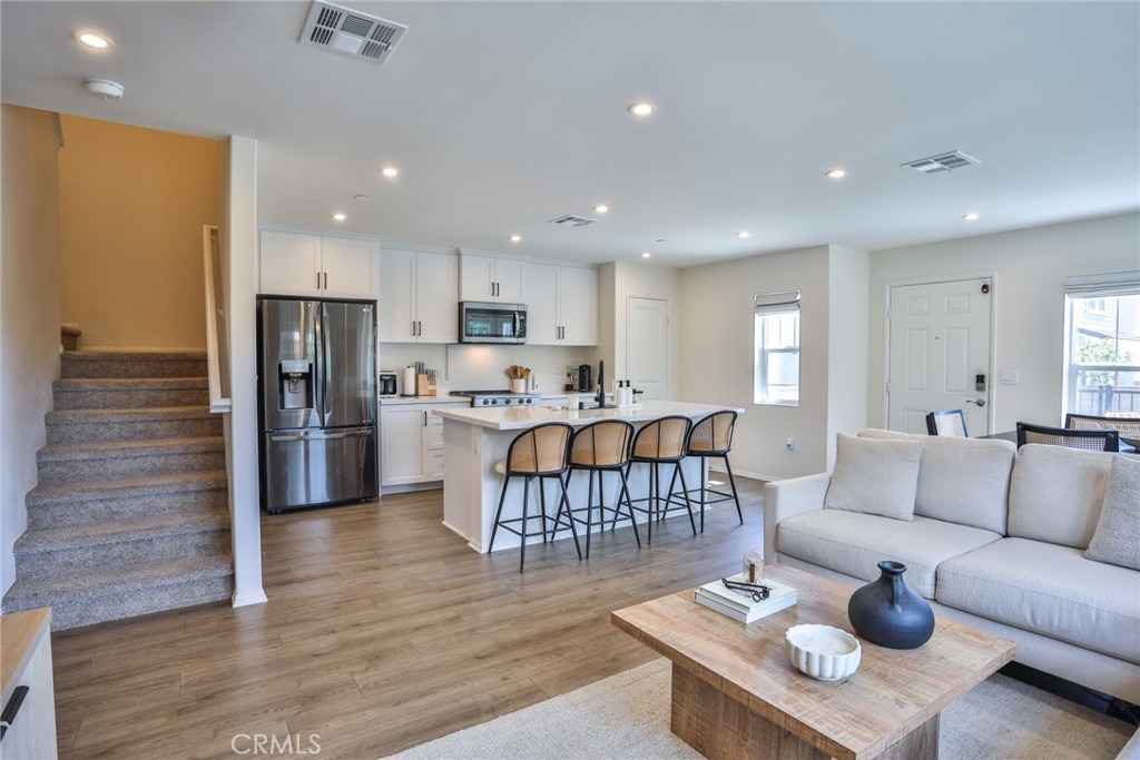 6932 Sierra Vista 5