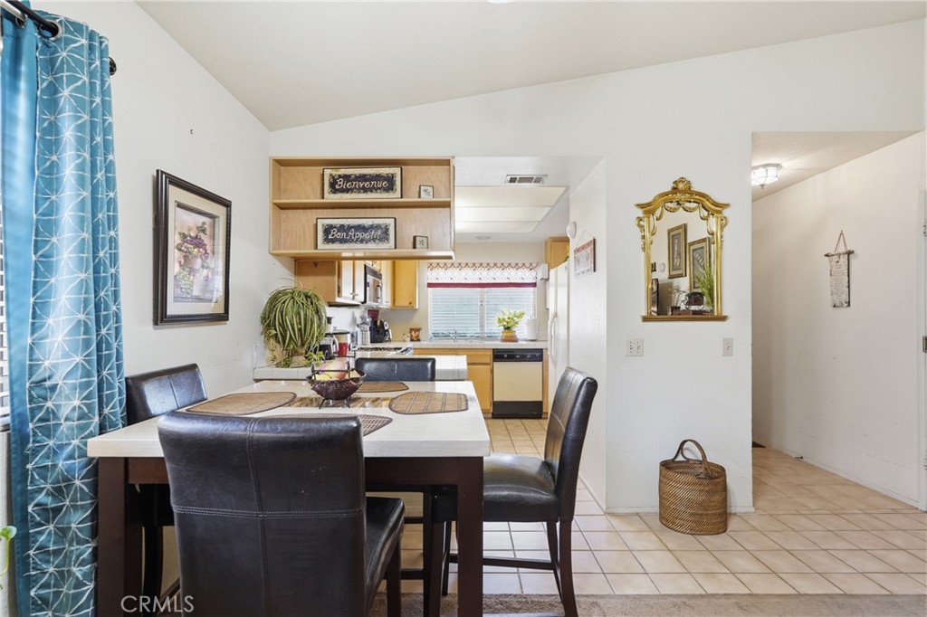 28042 CALLE VALLARTA