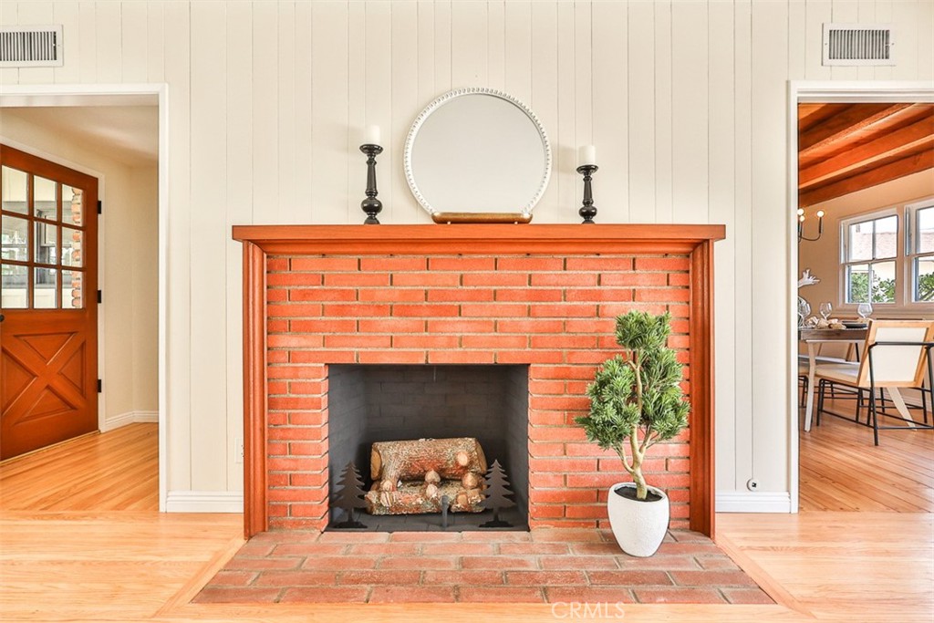708 S Inman Road
