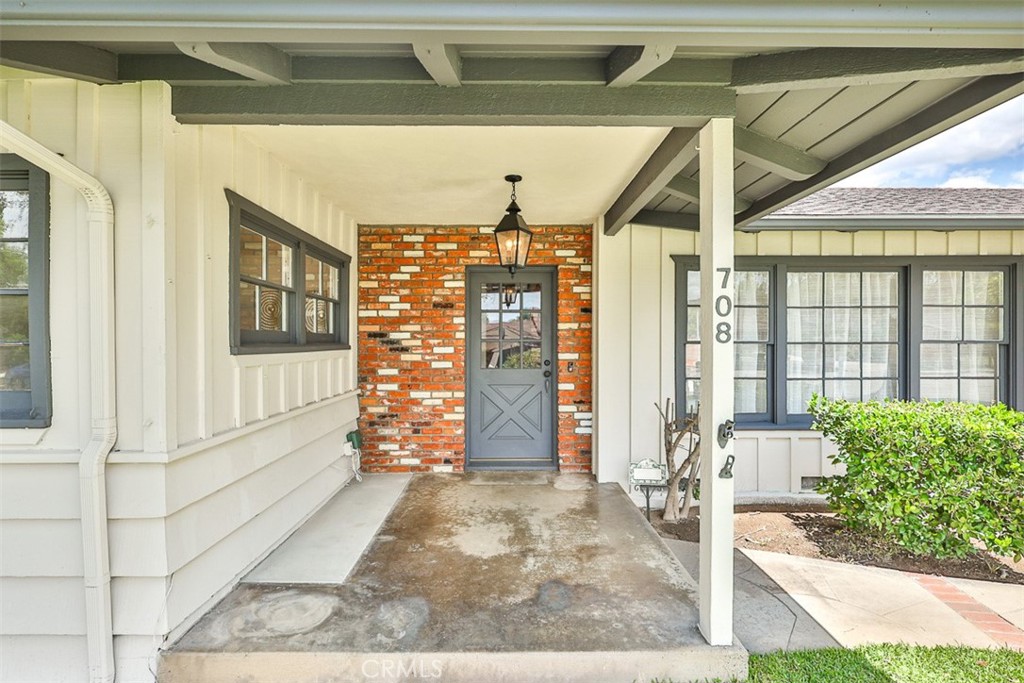 708 S Inman Road