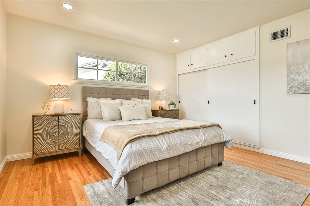 708 S Inman Road