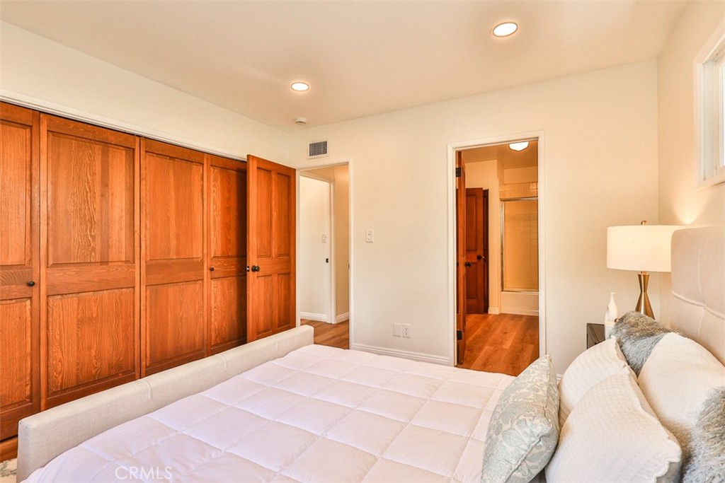 708 S Inman Road