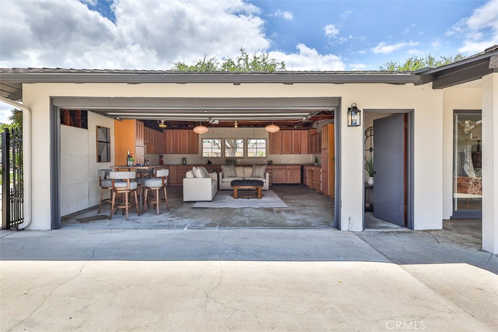 708 S Inman Road