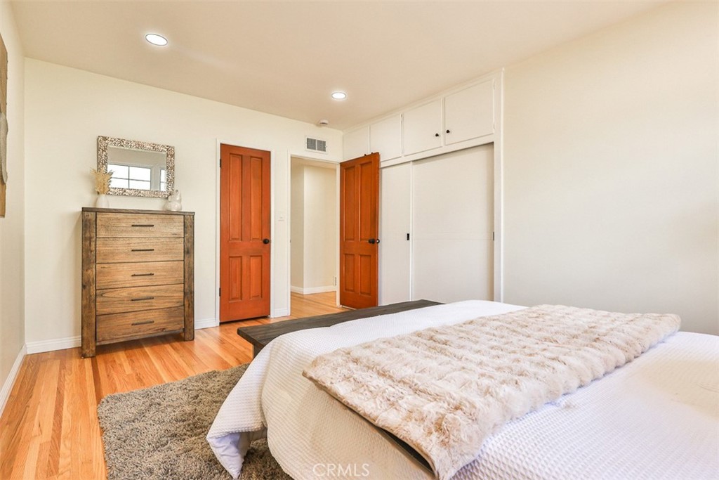 708 S Inman Road