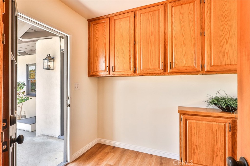 708 S Inman Road