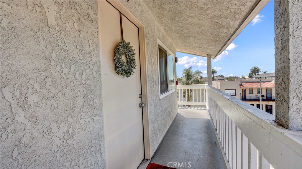 1140 Molino Avenue 5