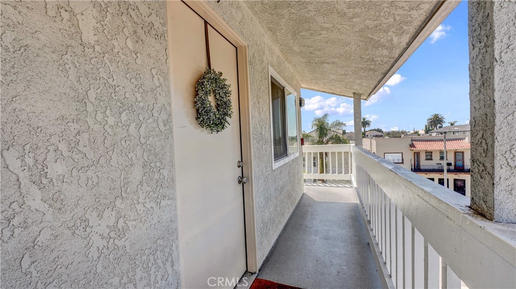 1140 Molino Avenue 5