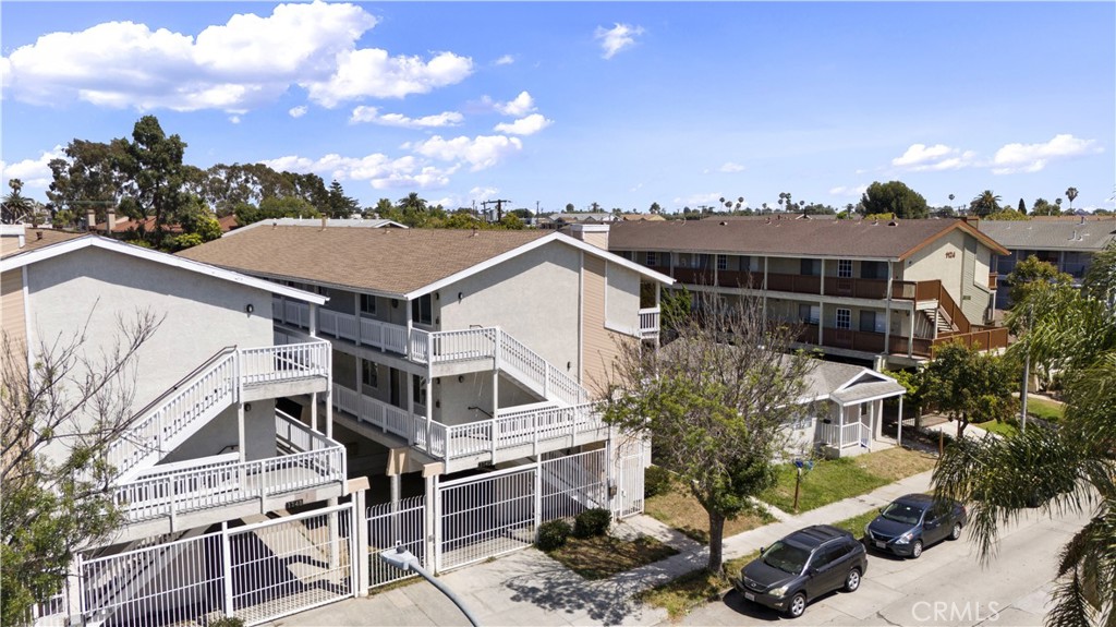 1140 Molino Avenue 5