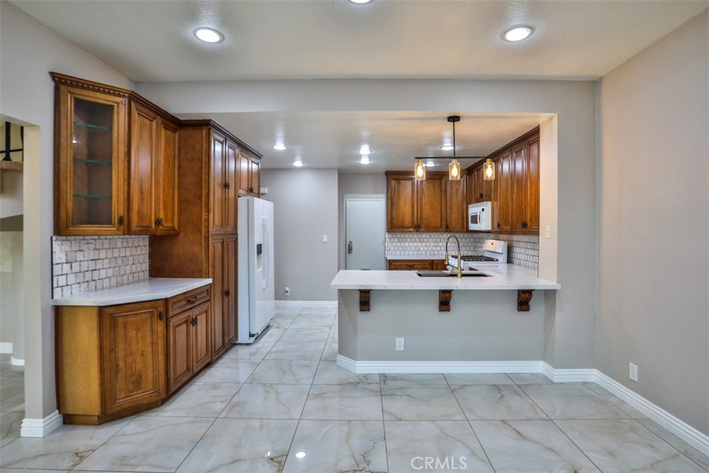 176 Calle Renata